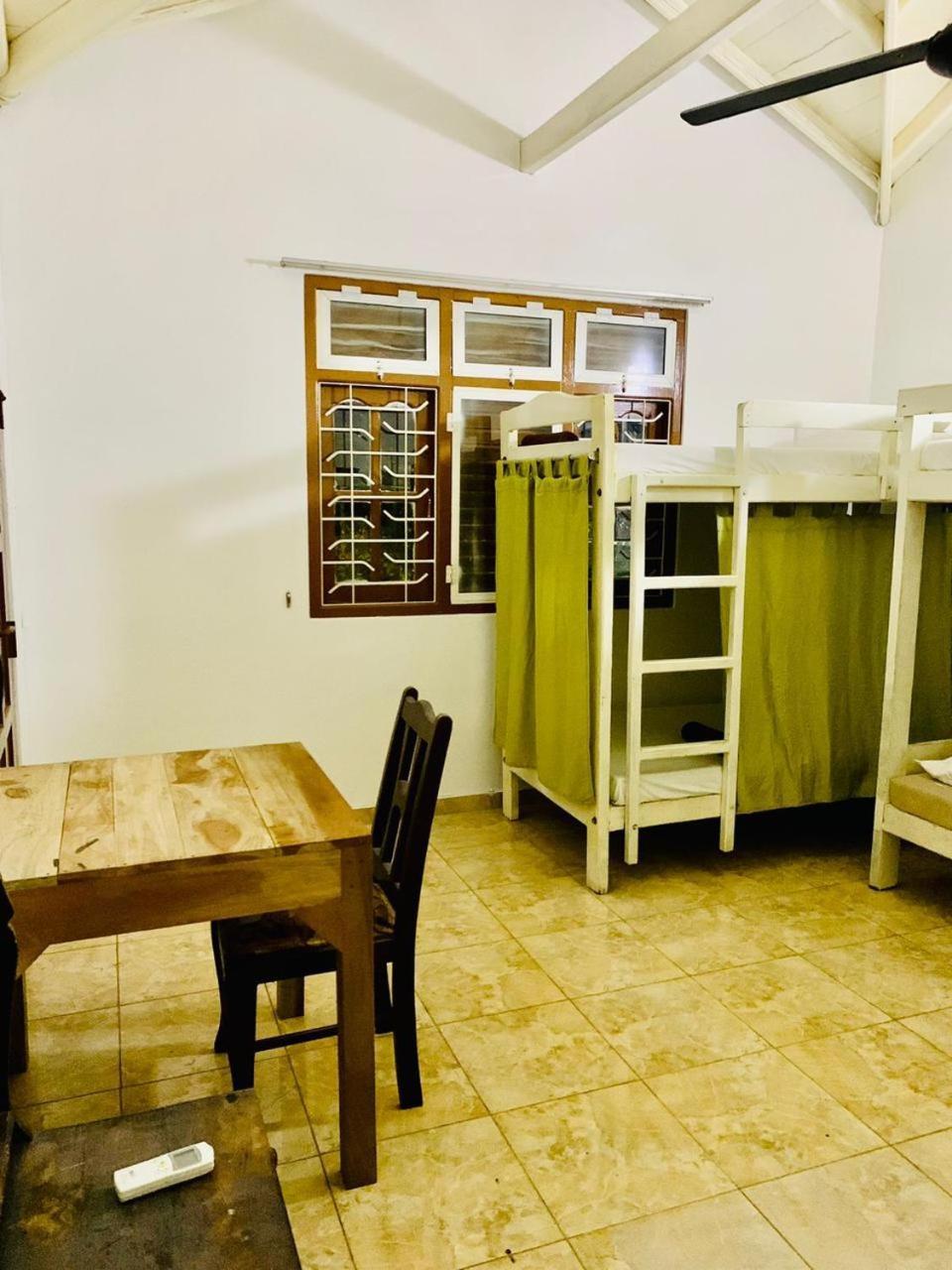 Dreamy Surf House Hotell Weligama Eksteriør bilde